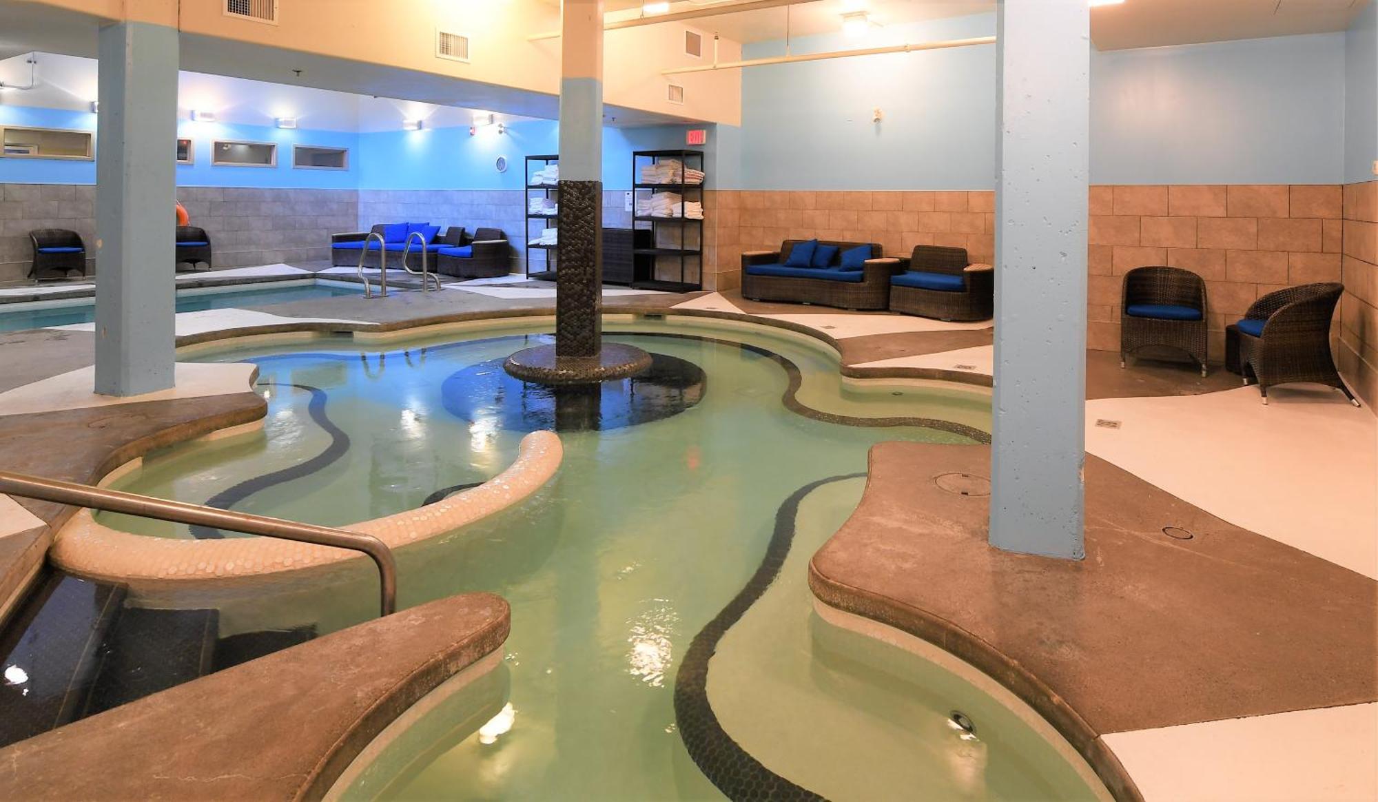 קאנמור Penthouse At Solar A Resort And Spa מראה חיצוני תמונה